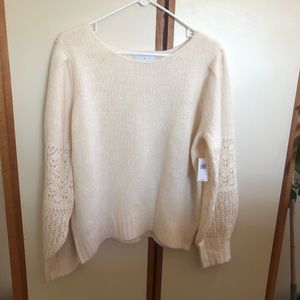 Old Navy XL Knit sweater w/ lace detail on sleeves